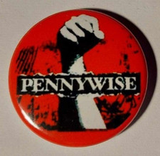 1x Pennywise Button Punk
