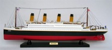 Modellschiff RMS Titanic aus