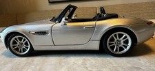 Modellauto - BMW Z8 - Maßstab