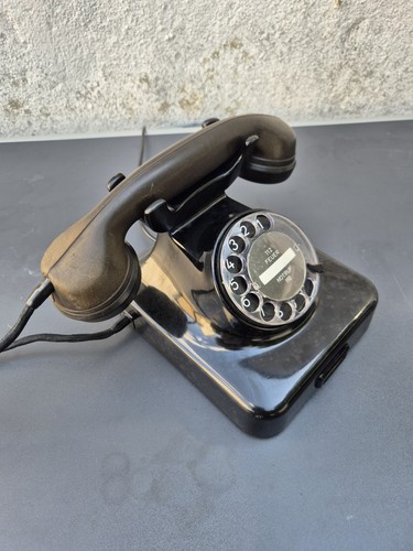 Altes telefon mit wählscheibe - altes,
