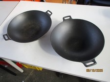 L-BEN55: 2 Wok Pfannen massiv schwarz Ø ca. 36x10 cm