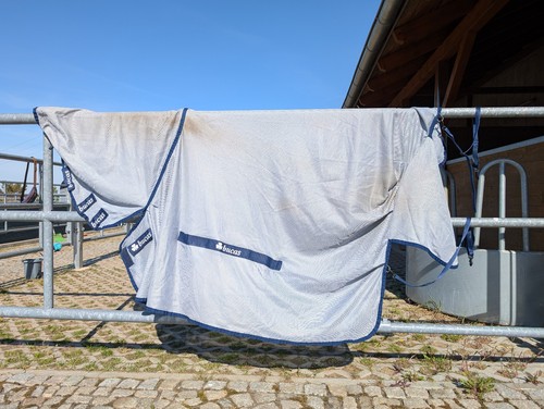 Fliegendecke ekzemerdecke - /,