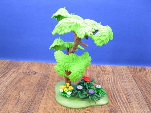 Baum auf blumenwiese - baum,