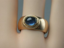 massiver schöner Ring mit