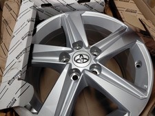 Original TOYOTA Corolla 17"