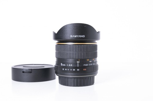Samyang 8mm fisheye - f/3.5,
