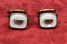 Manschettenknöpfe 333-er Gelbgold (Punze) 8 kt, Gewicht 6,9 Gramm, mit Perlmutt