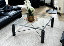 Couchtisch aus Glas und