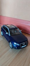Original Audi Q5  Maßstab 1:14 Blau metallic
