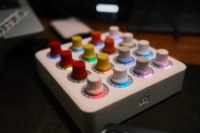 DJ Tech Tools MIDI Fighter Twister 16-Button MIDI Controller (white)