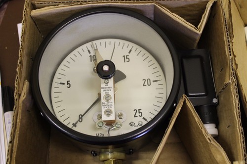 Ddr kontaktmanometer manometer - kontaktmanometer,