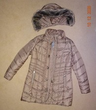 Betty Barclay Outdoor Mantel