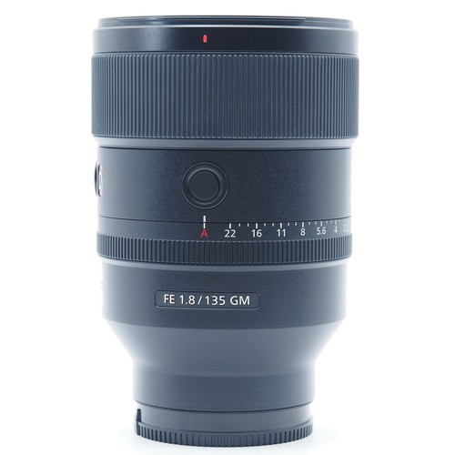 Sony 135mm 8 gm - 135mm, f/1.8