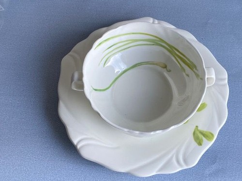 Suppentasse mit untertasse - suppentasse,
