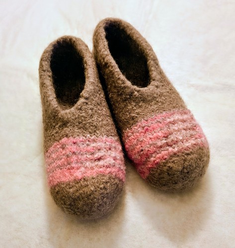 Gestrickte filzschuhe - gestrickte,