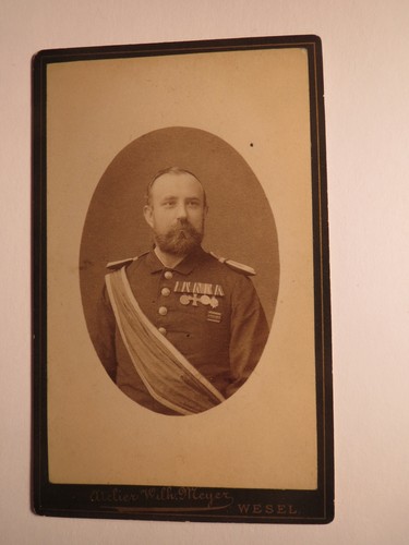 Wesel soldat uniform mit - wesel,
