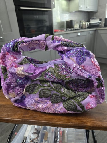 Wunderschöne eiertasche mit - wunderschöne,