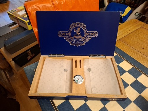 Ritz london blue family - london,