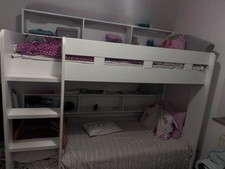 Hochbett mit Leiter & viel