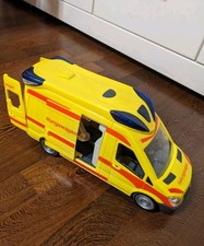 Spielzeugauto. Rettungswagen