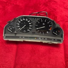 BMW E30 Tacho 1381851 6160444316 NFL Km Stand 243331