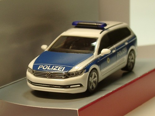 Herpa passat variant b8 - herpa,