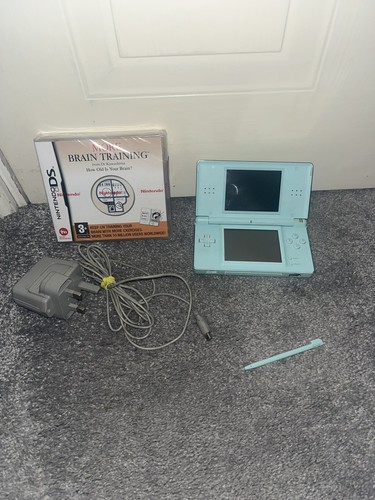 Nintendo lite handheld - ds,