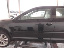 Audi A3 8P Facelift Tür vorn links 3-türig Fahrertür LY9B Brillantschwarz BJ2010