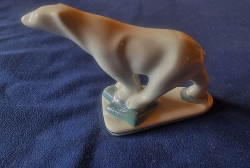Porzellanfigur-Eisbär-Cluj