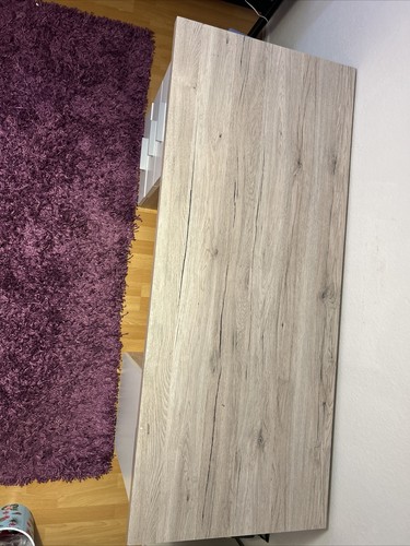 schreibtisch