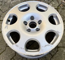 AUDI 8E0601025F AVUS Alufelge, Kante teilw. etw. abgefräst, Struktur OK.