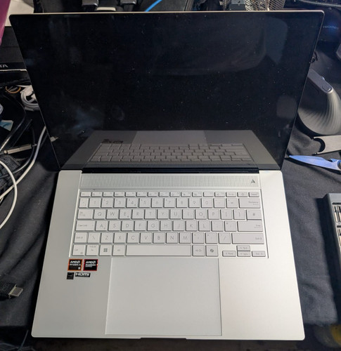 Asus zenbook s16 um5606wa - s16,