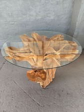 Esstisch aus Massivholz mit