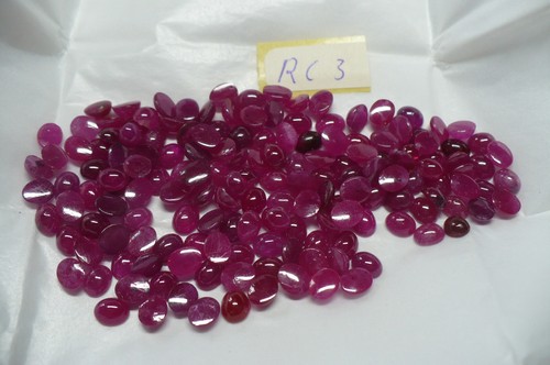 Ovale rubin cabochon - st,