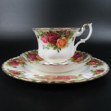 Royal Albert Porzellan Kaffeegedeck groß Serie Old Country Roses England +