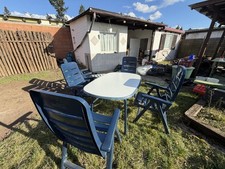 Gartenstühle  und Passendes