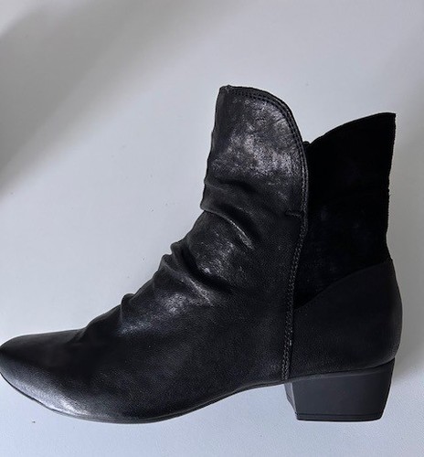 Think damenstiefeletten - think!,