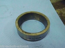 Spacer bushing transmission