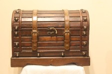 Schatztruhe Holzkiste Deko