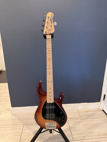 Mint ernie ball music man - mint,