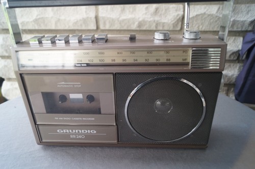 Sehr gepflegter radio - sehr,