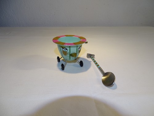 Futuristischer grüner fester