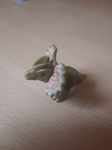 Dino aus kinder - dino,