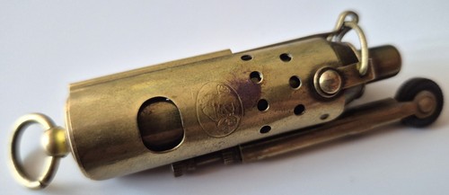 Altes militär sturmfeuerzeug - militär,