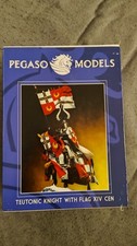 Pegaso Models 90mm - Teutonic Knight With Flag, XIV Century