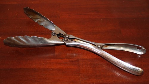 Alte zange für grillkohle - alte,