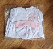 New Adorable Pat Secrist