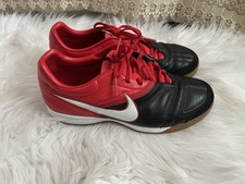 Nike Hallenschuhe – Größe