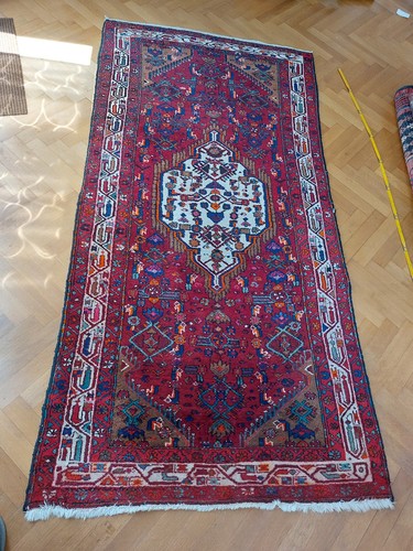 Teppich handgeknüpft