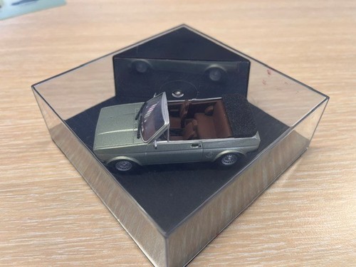 Ford fiesta 1976 mk1 - 1:43,